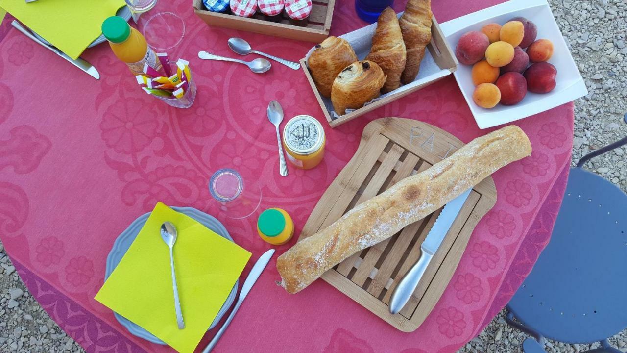 Le Puy-Sainte-Réparade Campagne Ceres Bed & Breakfast エクステリア 写真